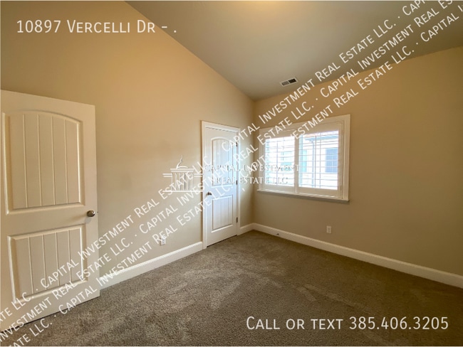 Building Photo - 10897 Vercelli Dr