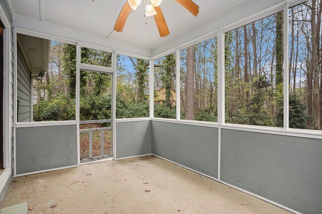 Building Photo - 3 bdrm, 2 bath in Stonecrest