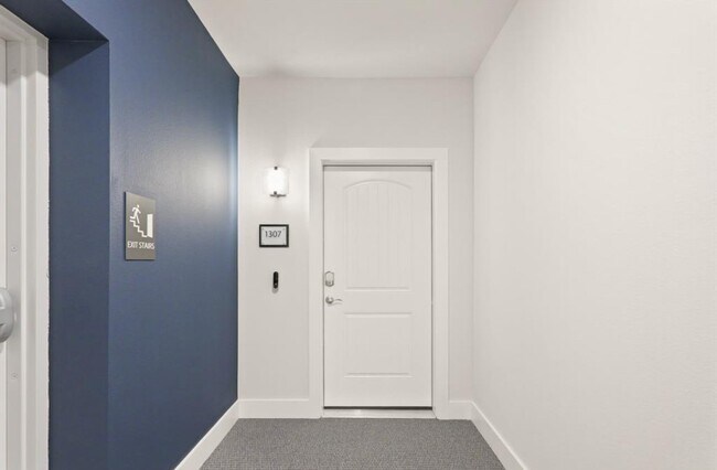 Building Photo - 6804 Westview Dr