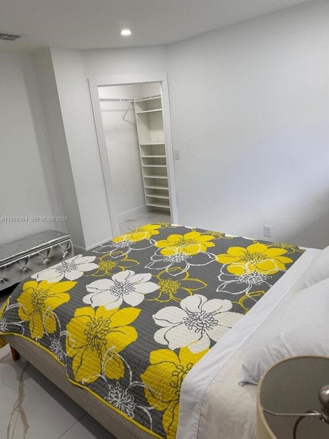 Building Photo - 209 NW 7th Ct