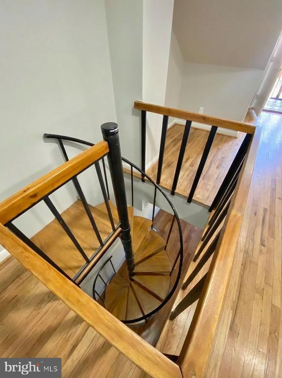 Building Photo - 713 Walnut St