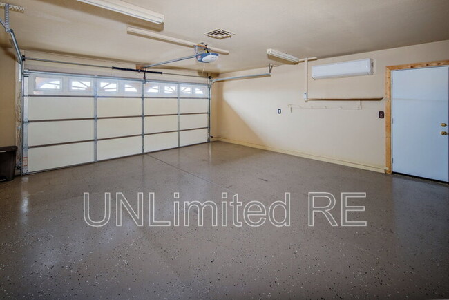 Building Photo - 2068 Palo Verde Blvd S