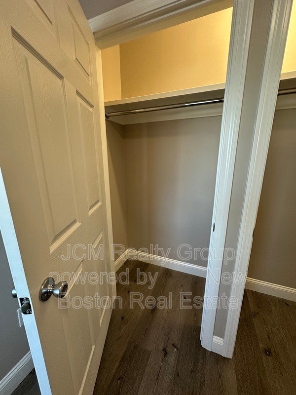 Building Photo - 191 N Common St