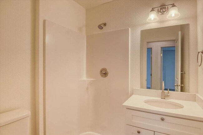 Building Photo - 1201 - 1205 N Cannon St.