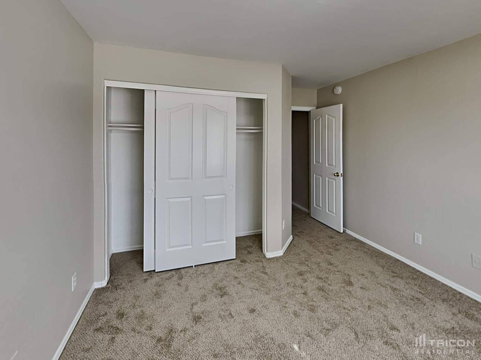 Building Photo - 43766 Elm Dr