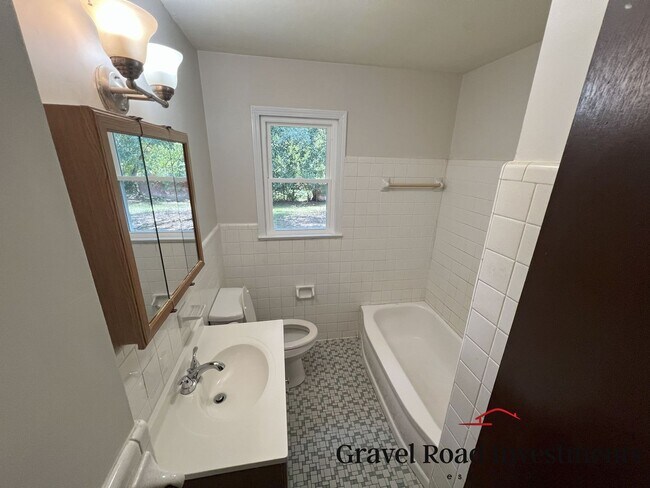 Building Photo - Single Family Home for Rent