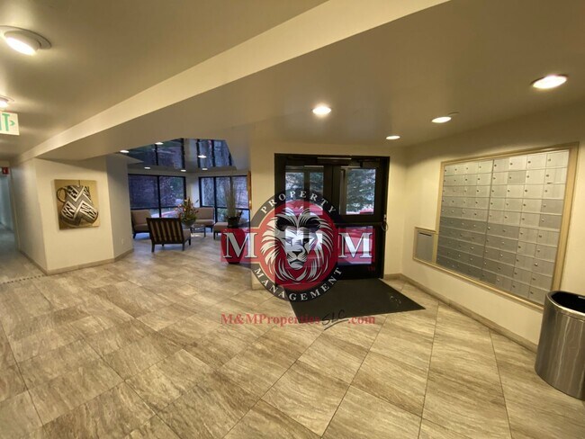 Building Photo - 2 Bed 2 Bath Condo in Bench Tower Condomin...