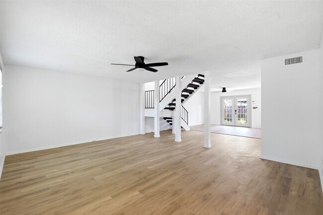 Building Photo - 2275 Triway Ln
