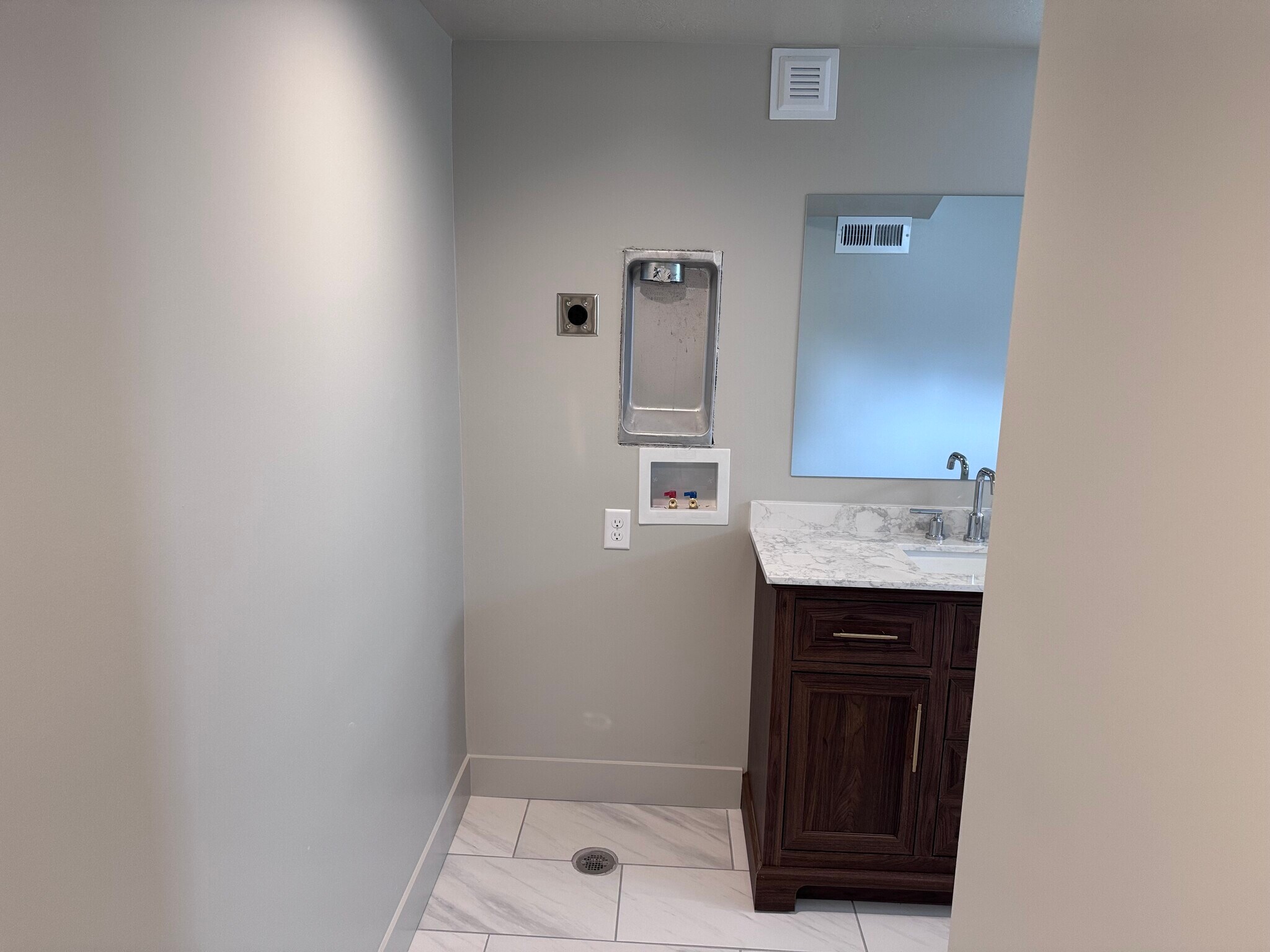 Building Photo - 3879 S 2050 W