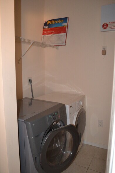 Laundry Room - 4506 SW 160th Ave