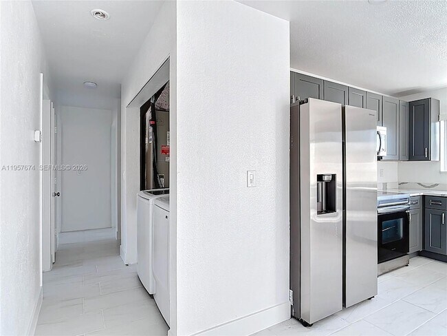 Building Photo - 4487 Pocatella Ave