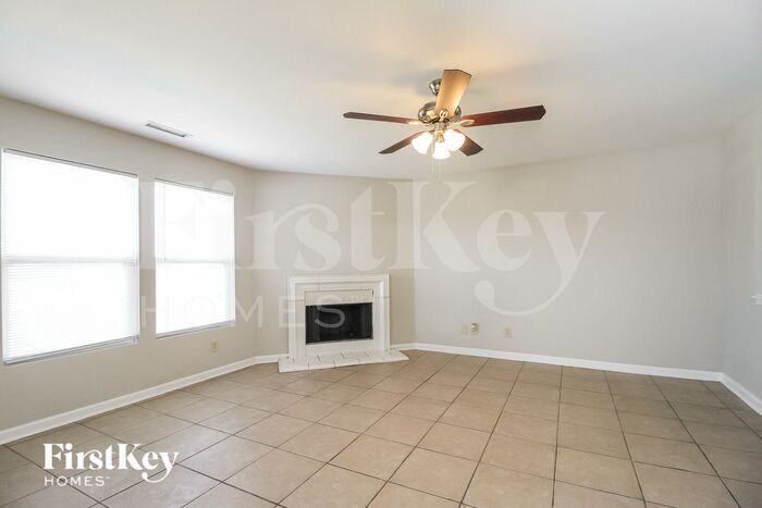 Building Photo - 4154 Lakewood Glen Dr