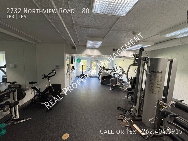 Building Photo - 2732 Northview Rd