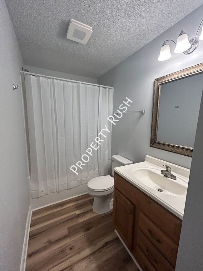 Building Photo - 9119 Westminister Cir Dr