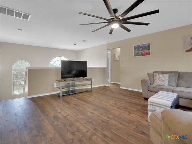 Building Photo - 1775 Jasons N Ct