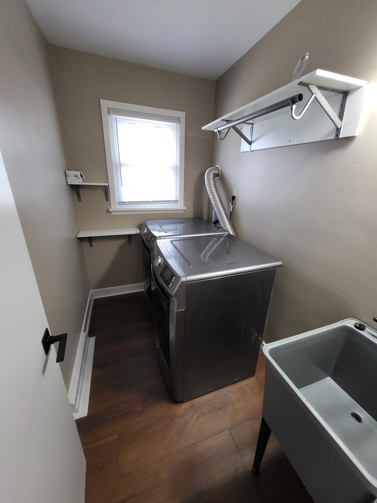 Laundry - 709 Michigan St