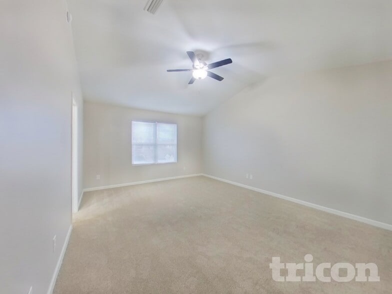 Building Photo - 11335 Breezehill Ln