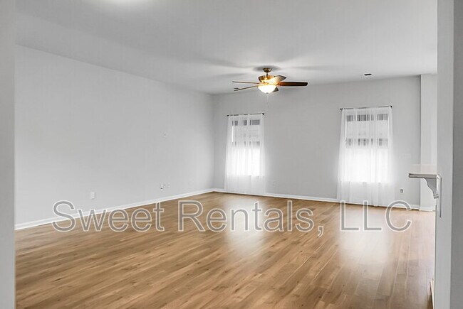 Building Photo - 210 Daniels Creek Cir