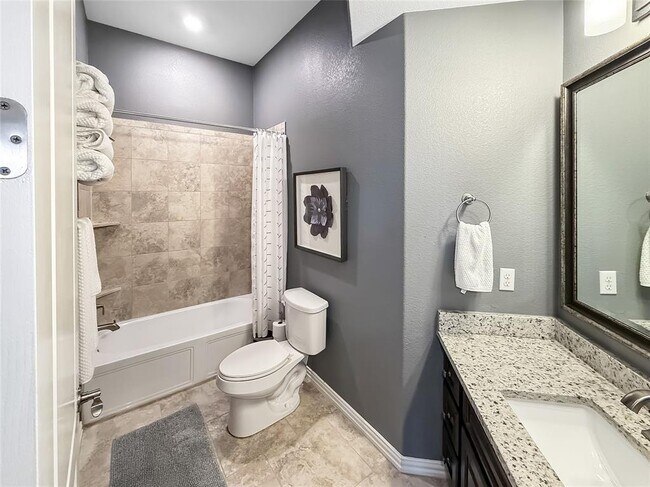 Building Photo - 116 Beneteau Dr