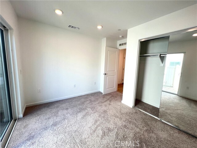 Building Photo - 2539 Dorris St