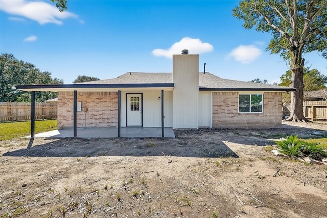 Building Photo - 10603 Highland Woods Dr