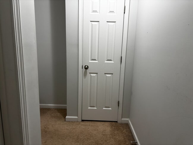 Building Photo - 5600 Moresby Ct