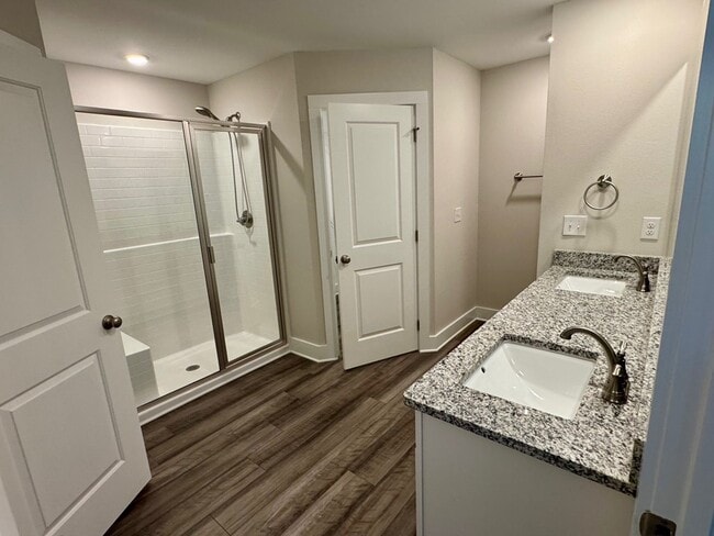 Building Photo - 456 Jones Homestead Rd