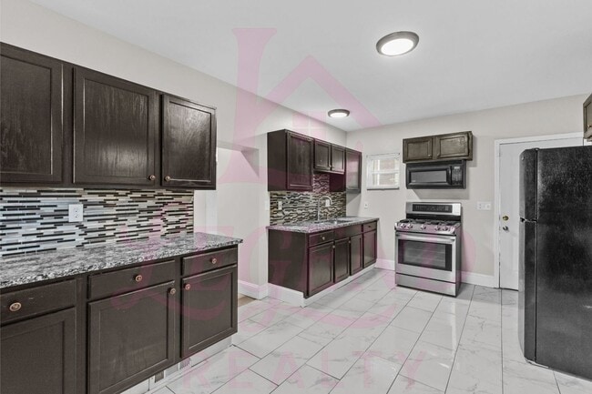 Building Photo - Updated 2-Bedroom Brick Home in Benton Park West!