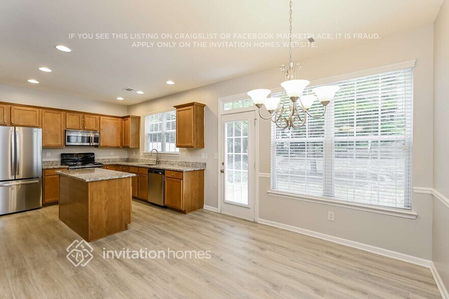 Building Photo - 2636 Pierce Brennen Ct NE