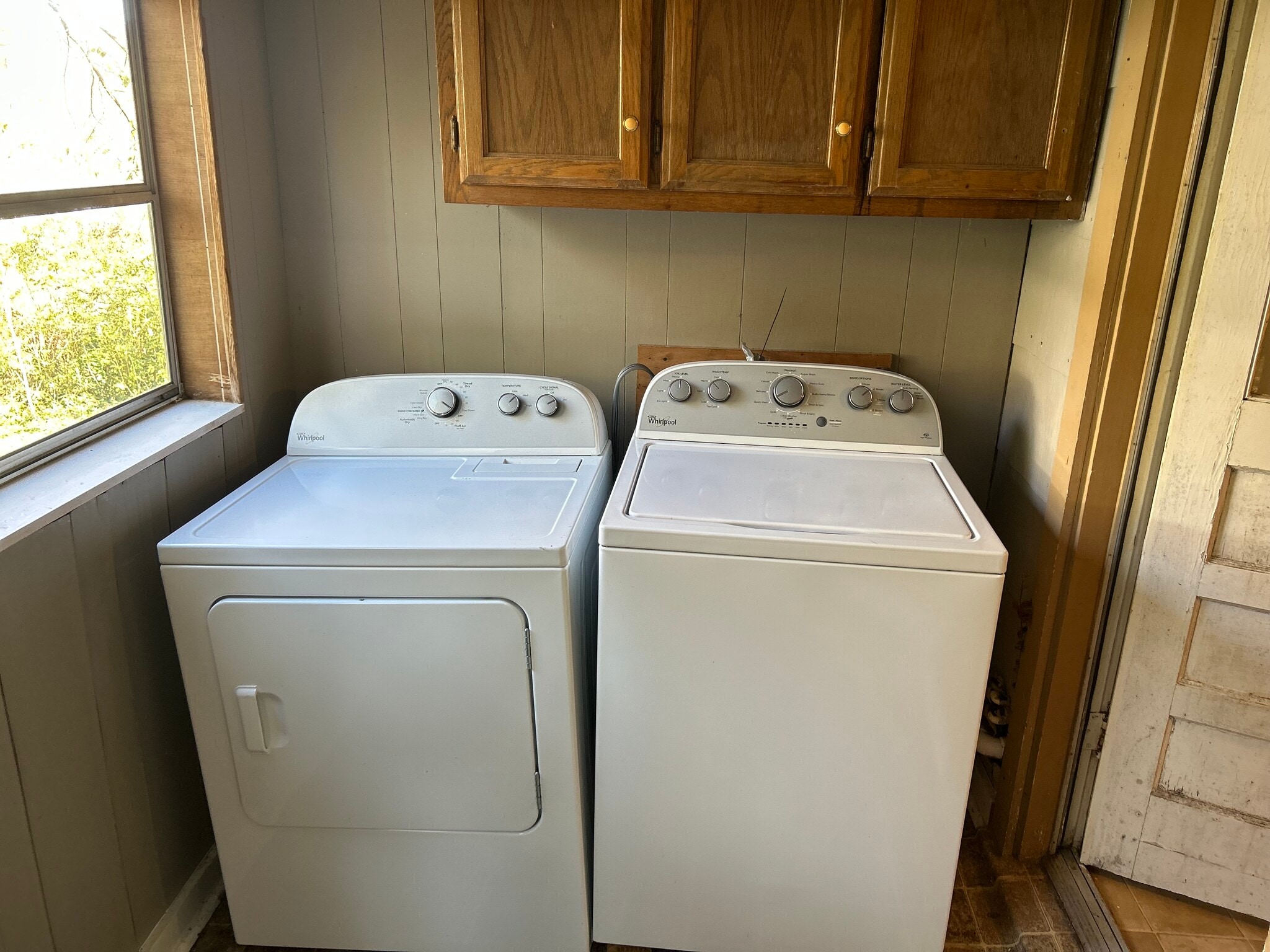 Building Photo - 214 Poplar St