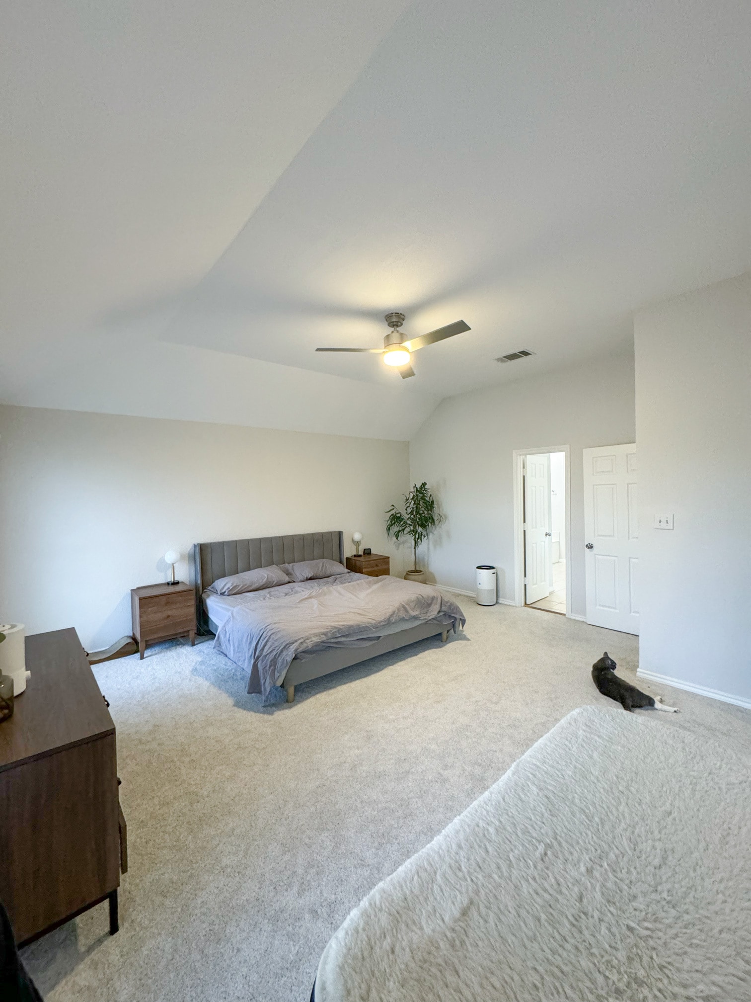 Building Photo - 2223 Meadowstone Dr