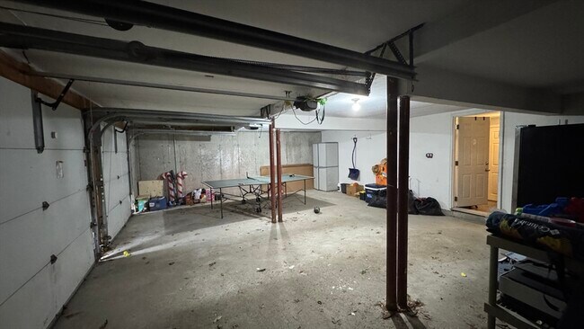 Building Photo - 154 Wiswall Rd