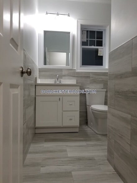 Building Photo - 273 Hancock St