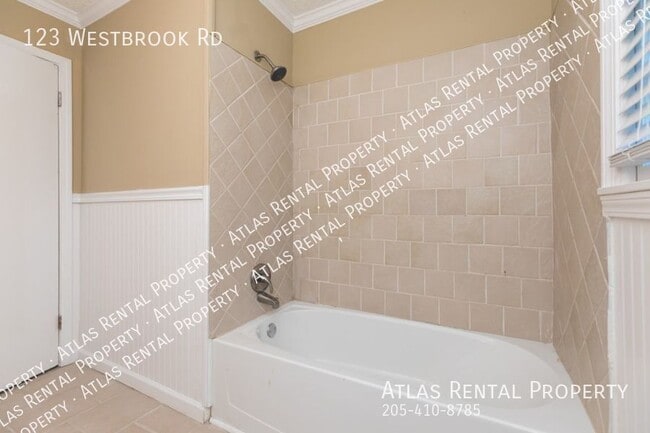 Building Photo - 123 Westbrook Rd