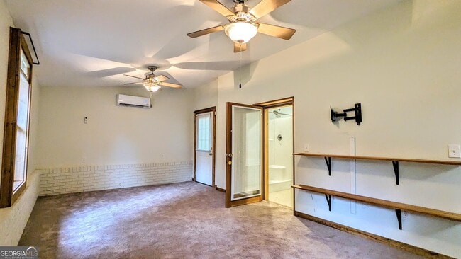Building Photo - 5030 Strickland Rd