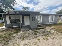 Building Photo - 424 Valley Dr
