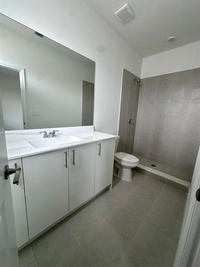 Building Photo - 35702 SW 178th Ct