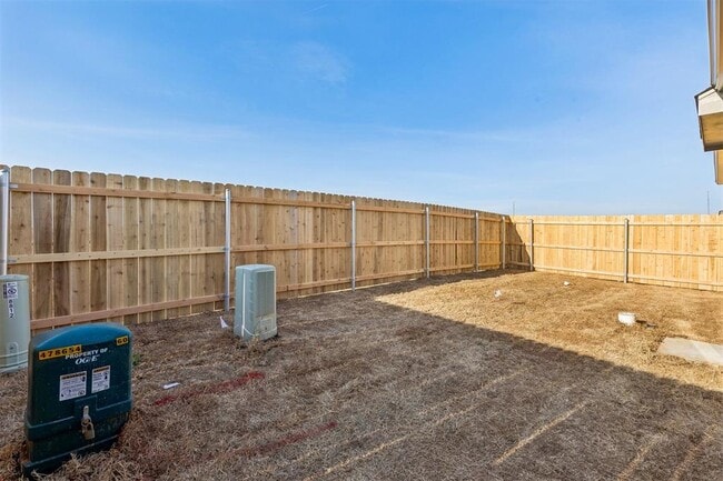 Building Photo - 8812 SW 31st St