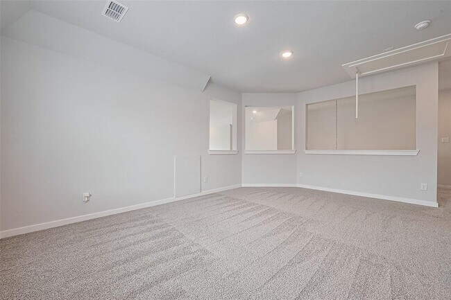 Building Photo - 307 Roselle Leaf Dr