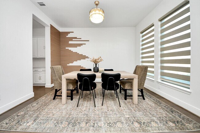 Building Photo - 10719 Klaria Cres Ct