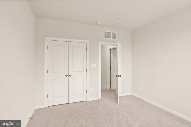 Building Photo - 43361 Radford Divide Ter