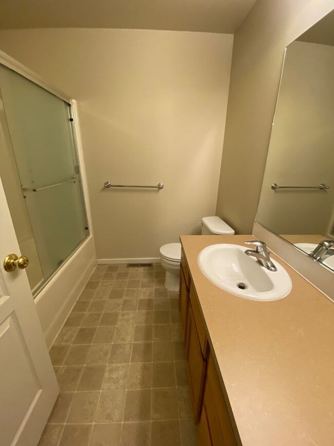 Building Photo - sal61331