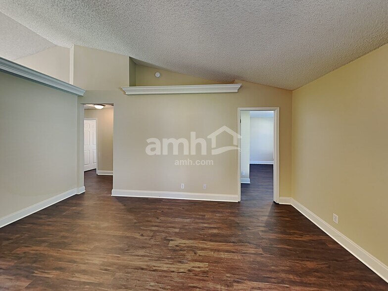 Building Photo - 2895 Majestic Oaks Ln