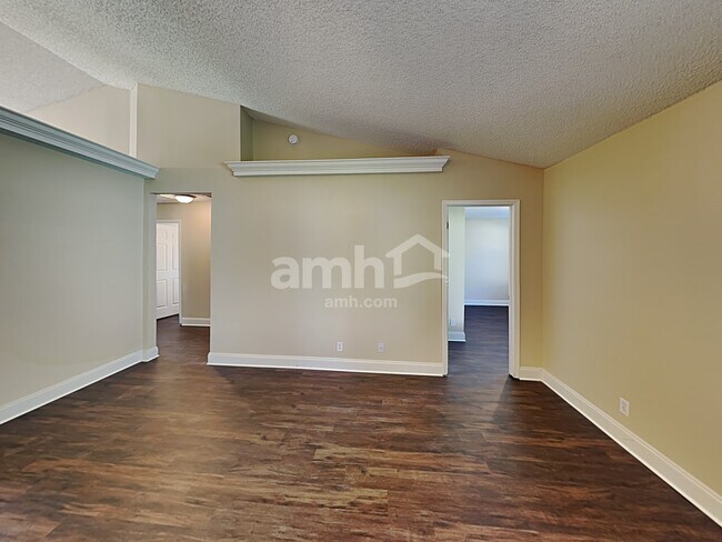 Building Photo - 2895 Majestic Oaks Ln