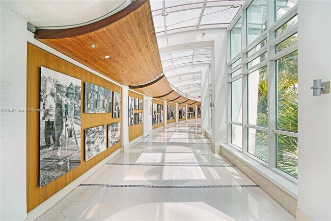 Building Photo - 4401 Collins Ave