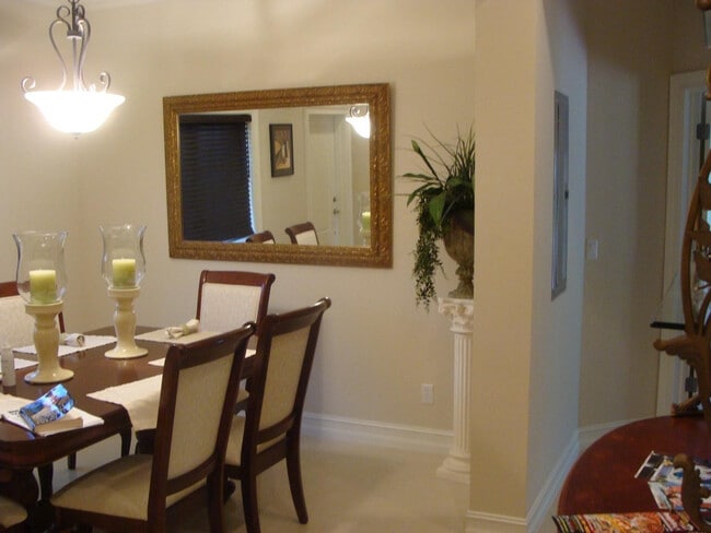 Building Photo - 1616 NE 17th Ave