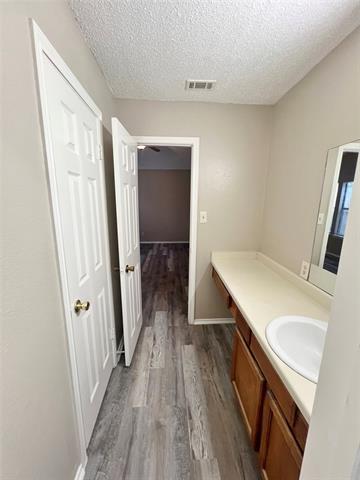 Building Photo - 1611 Brentwood Dr