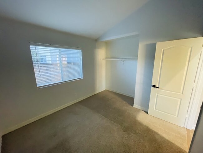 Building Photo - 28937 Biarritz Ct