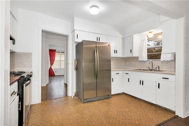 Building Photo - 5408 Joe Sayers Ave