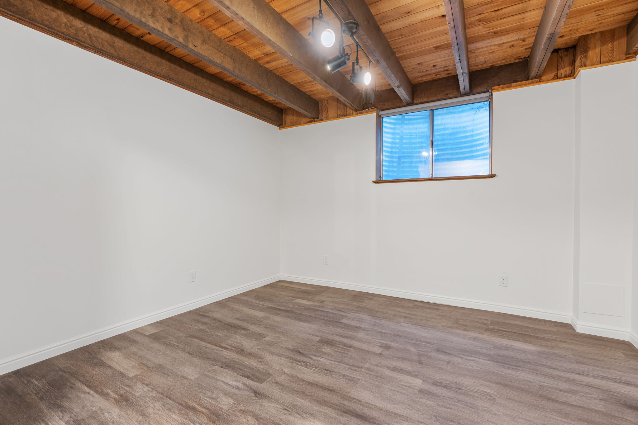 Building Photo - 1016 E 900 S